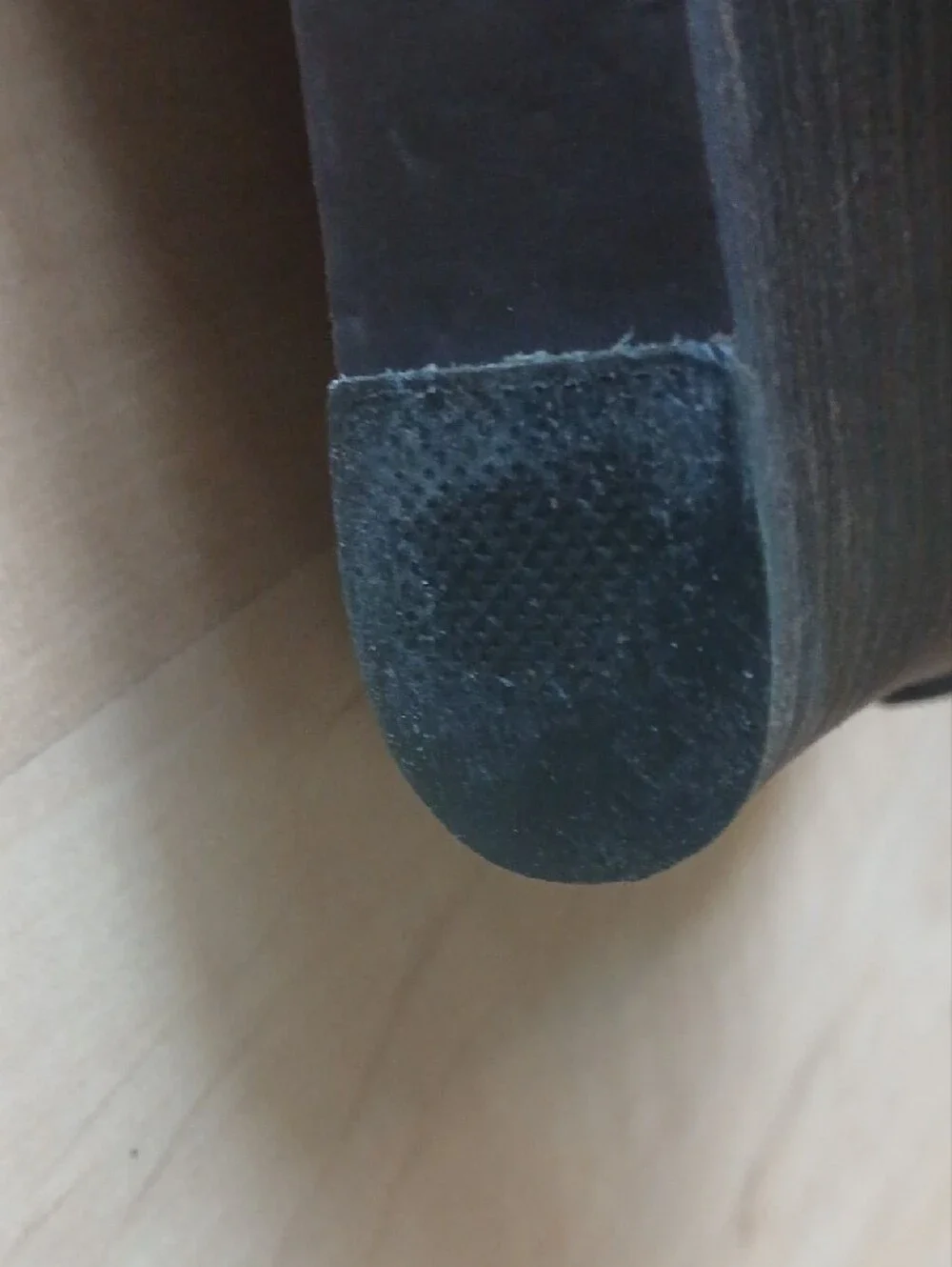 Emu wedge ankle